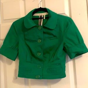Green short sleeve jacket